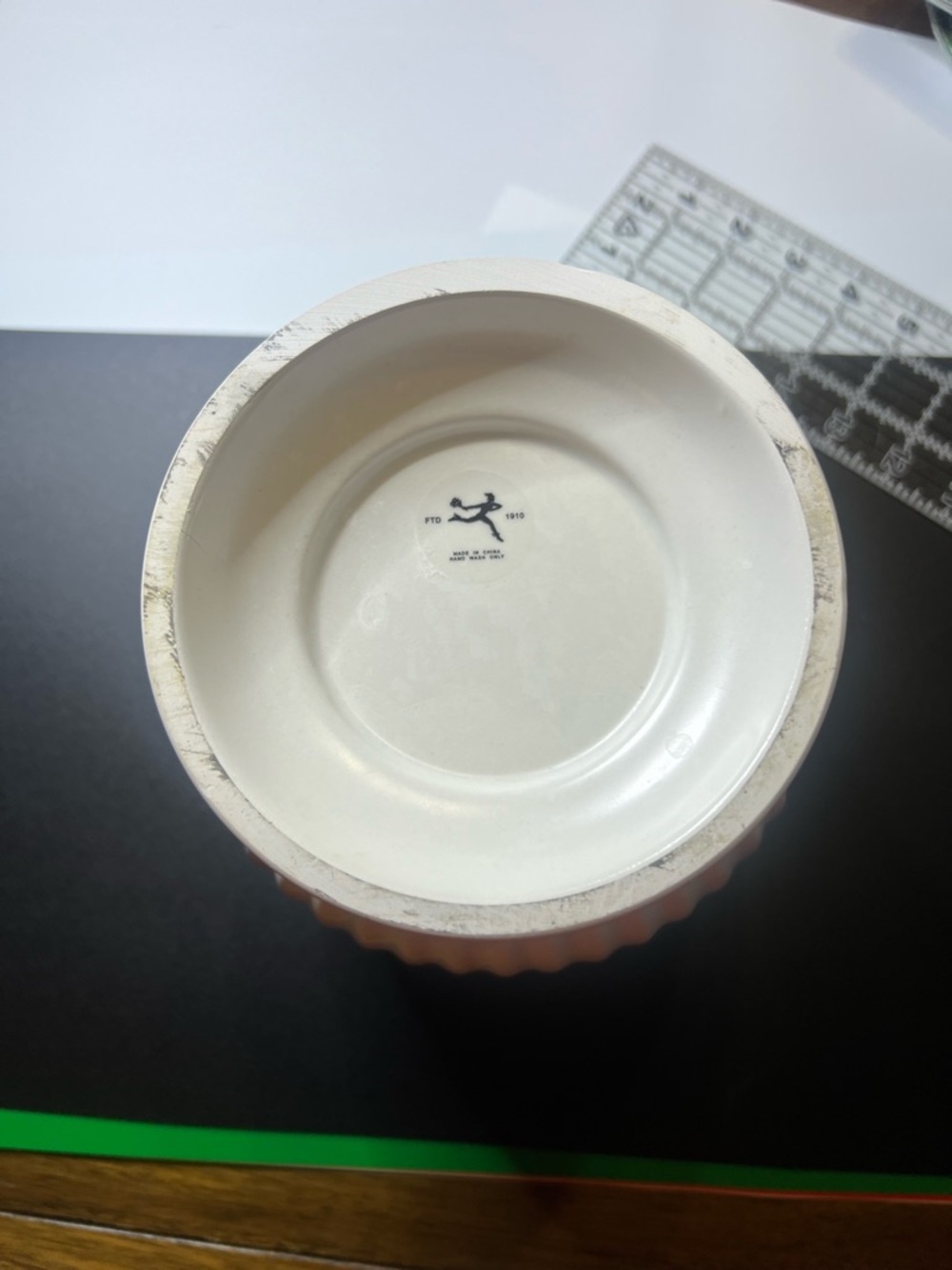 White Ribbed Ceramic Planter - Picture 4 of 5